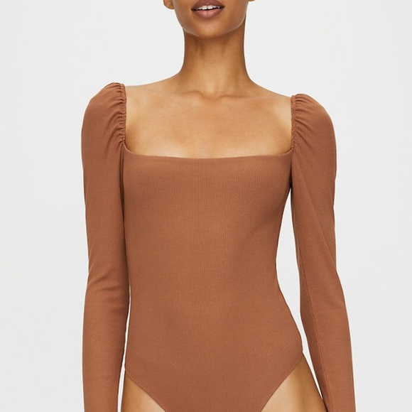 Aritzia Tops - NWT ARITZIA BODYSUIT